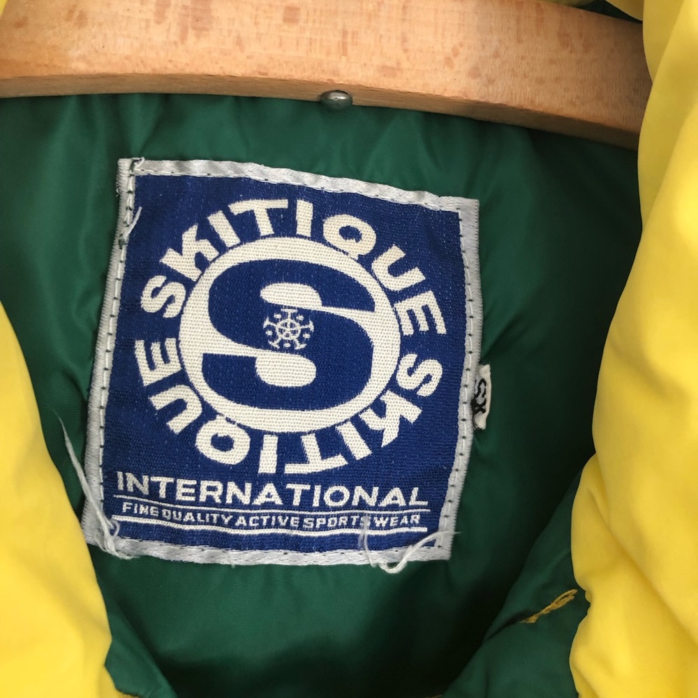 Men's Yellow and Green Vest - Picture 5 of 10